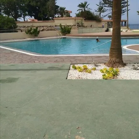 아파트 Cristianos Stunning Ocean View,wi-fi,costamar
