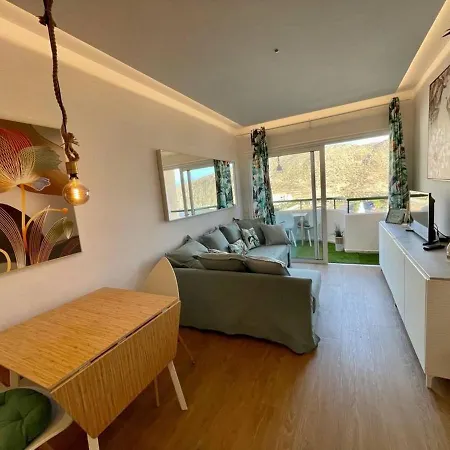 Cristianos Stunning Ocean View,wi-fi,costamar 아파트 아로나