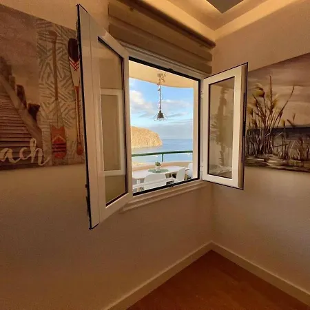 아파트 Cristianos Stunning Ocean View,wi-fi,costamar 아로나