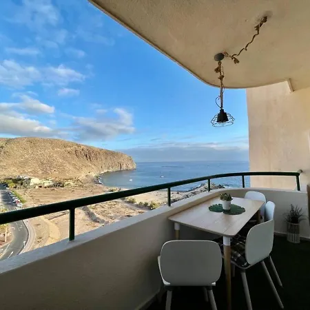 Cristianos Stunning Ocean View,wi-fi,costamar Apartment *