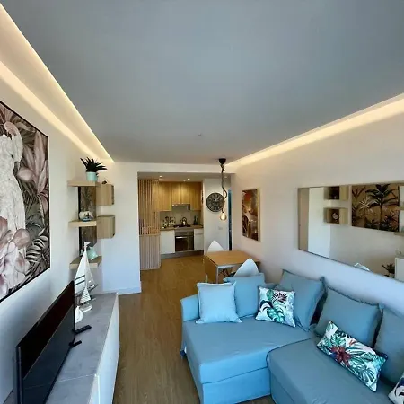 Cristianos Stunning Ocean View,wi-fi,costamar Apartment